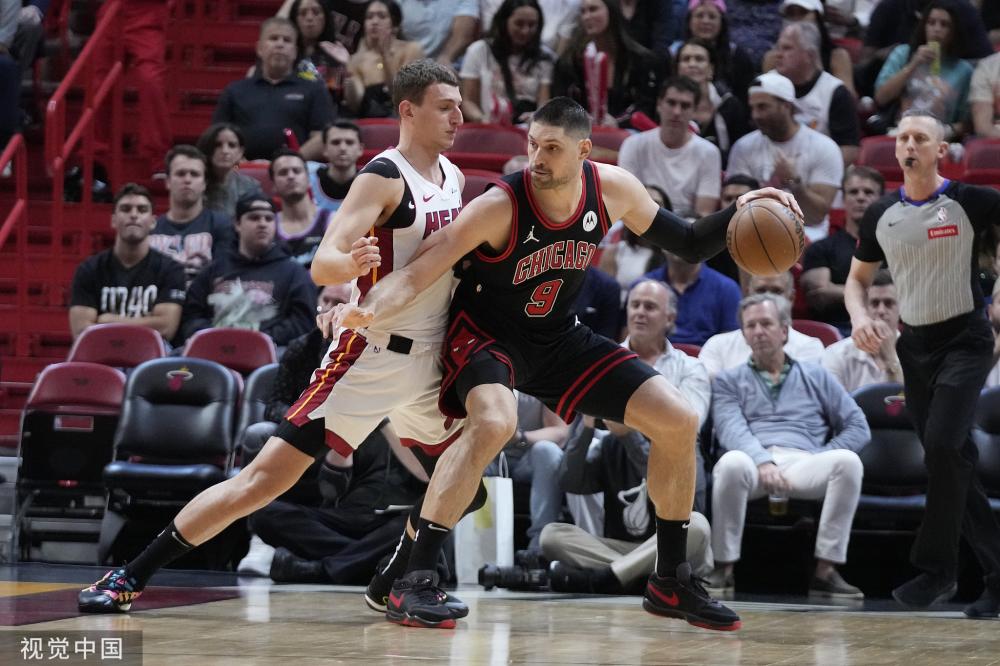 通过媒体的 通过媒体的