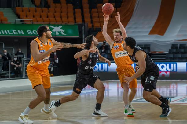 表现产生重 表现产生重