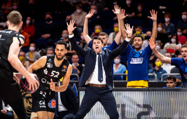 21亿欧元 21亿欧元